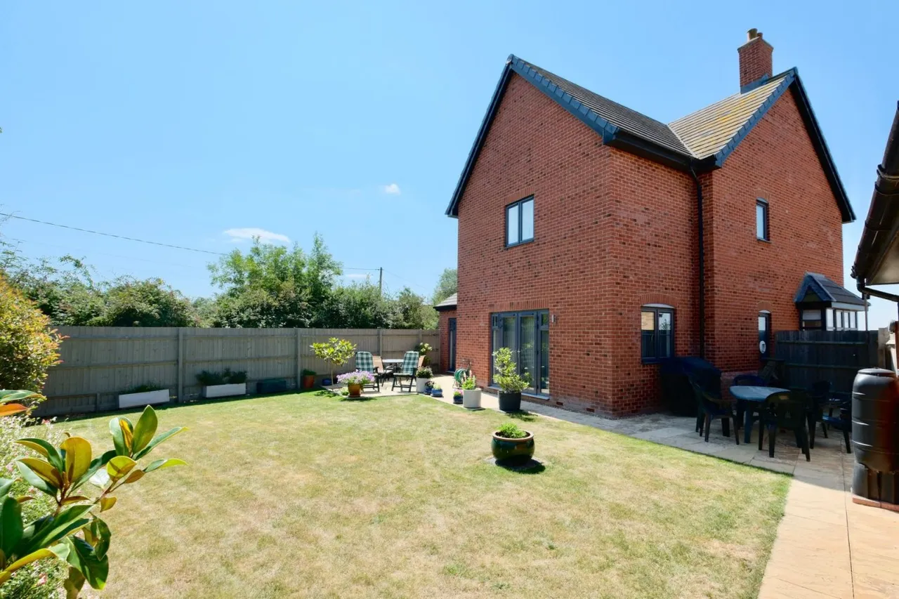 Fyson Way, Warboys, PE28, photo 15