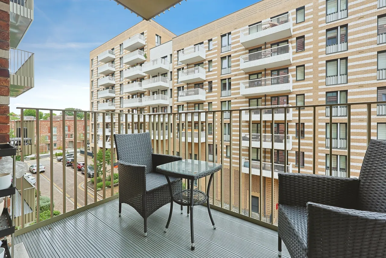 Streamdale Road, London, W3, photo 4
