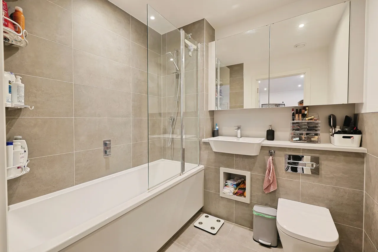 Streamdale Road, London, W3, photo 9