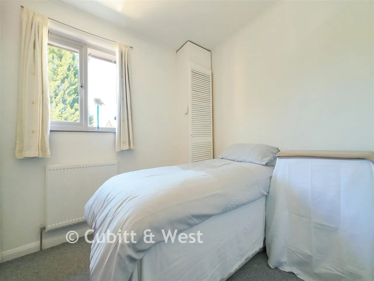 Guinevere Road, Ifield West, RH11, photo 6