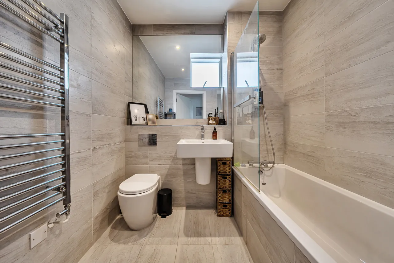 Relph Court, Ealing, W5, photo 12