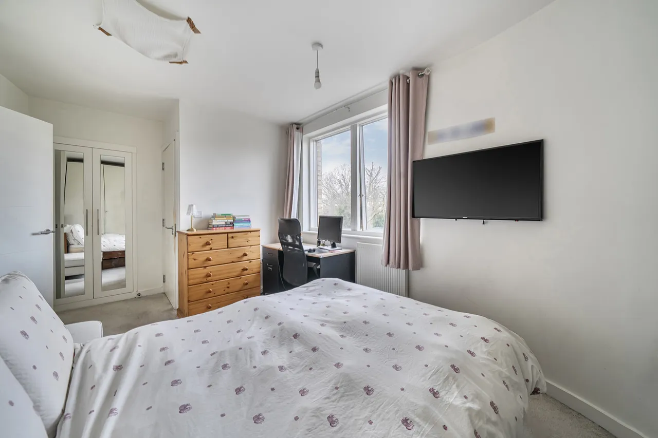 Relph Court, Ealing, W5, photo 13