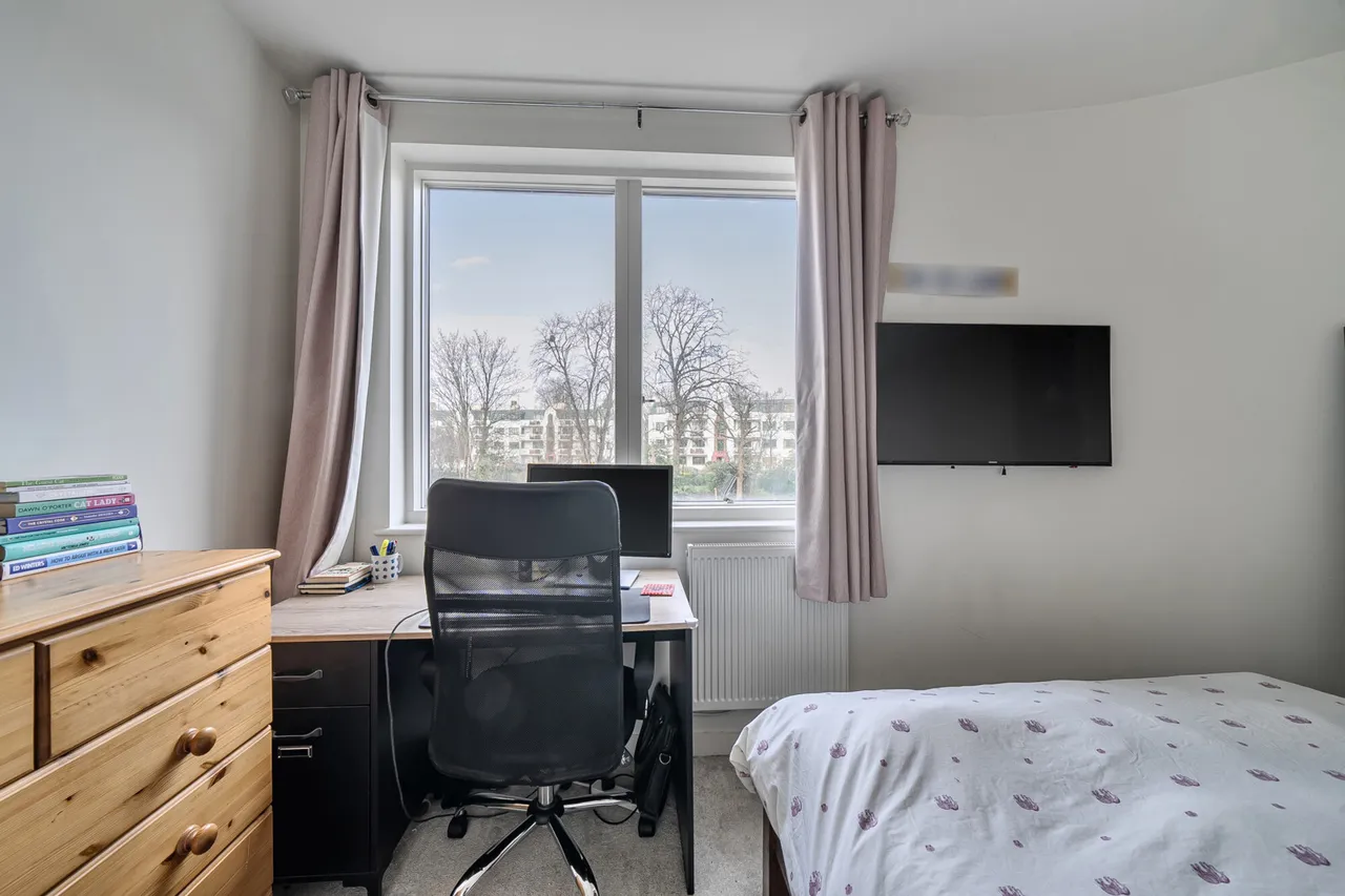 Relph Court, Ealing, W5, photo 15