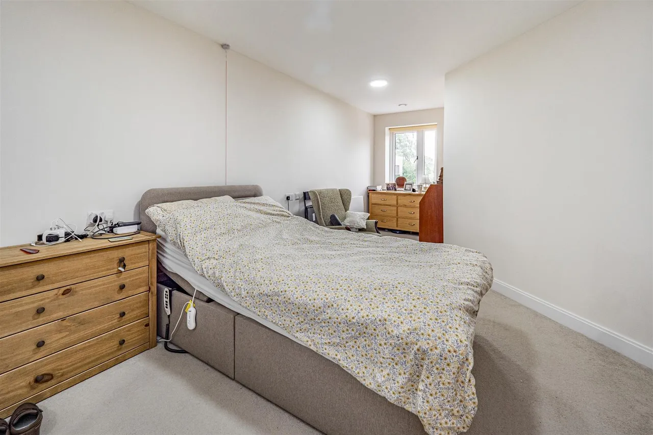 Field Close, Cottingham, HU16, photo 6
