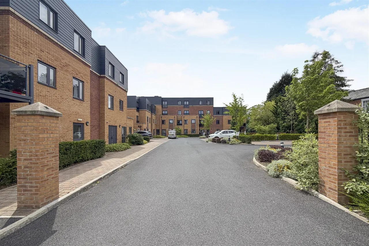 Field Close, Cottingham, HU16, photo 14