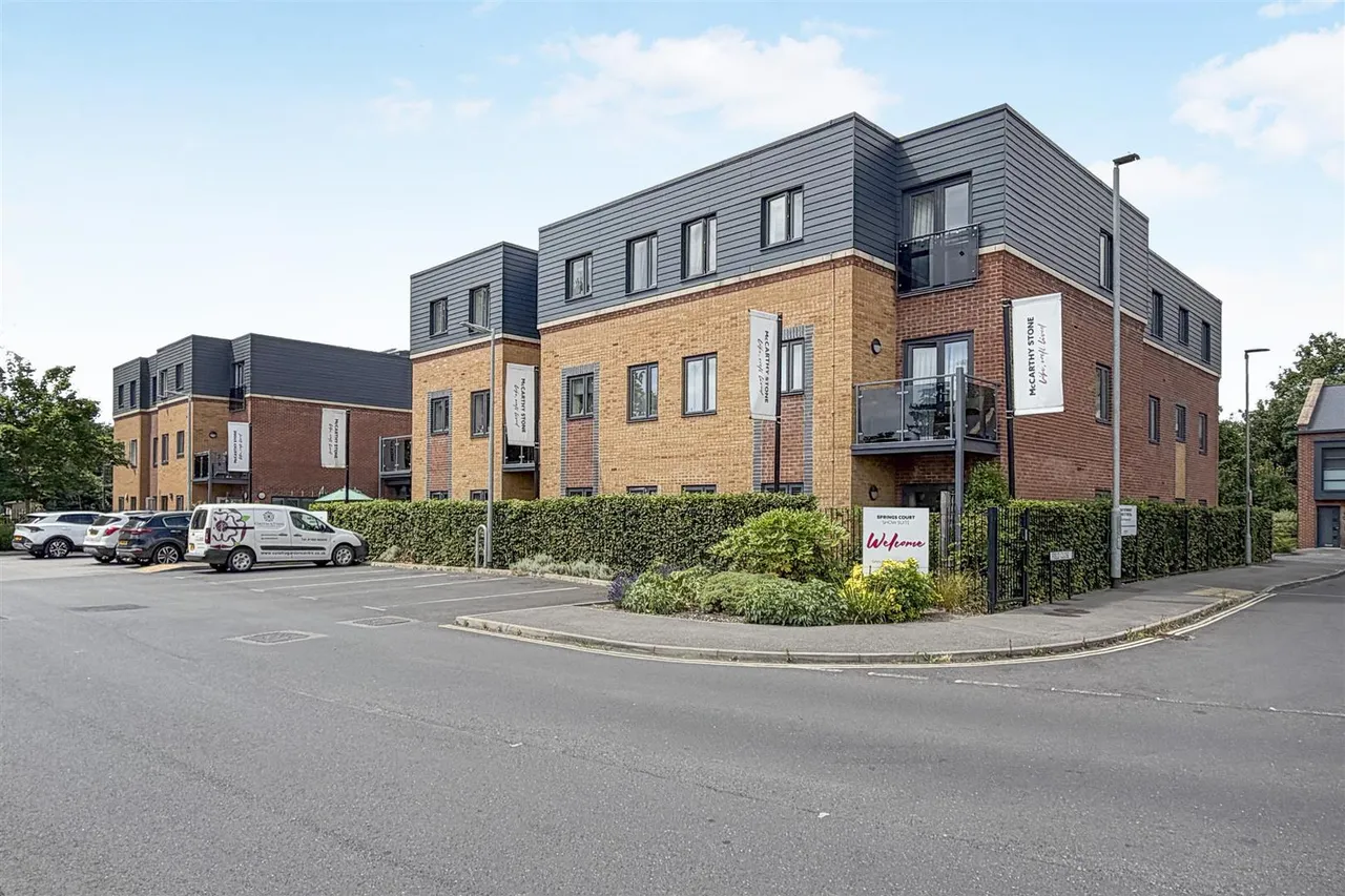Field Close, Cottingham, HU16, photo 16