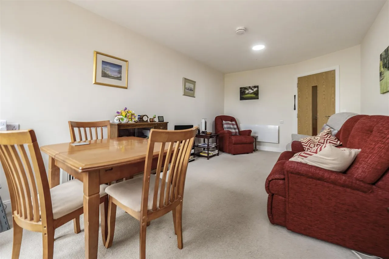 Field Close, Cottingham, HU16, photo 28