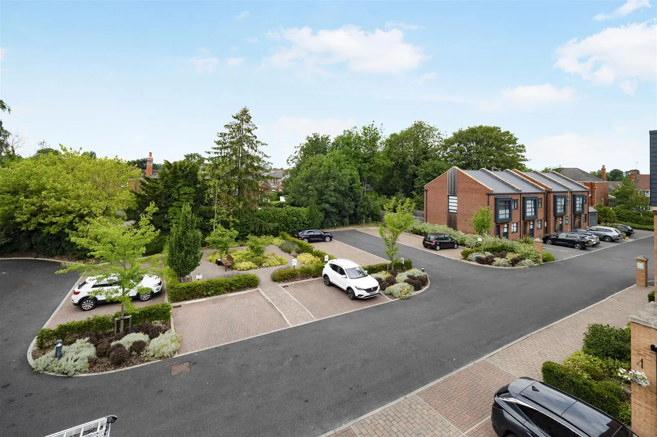 Field Close, Cottingham, HU16, photo 18