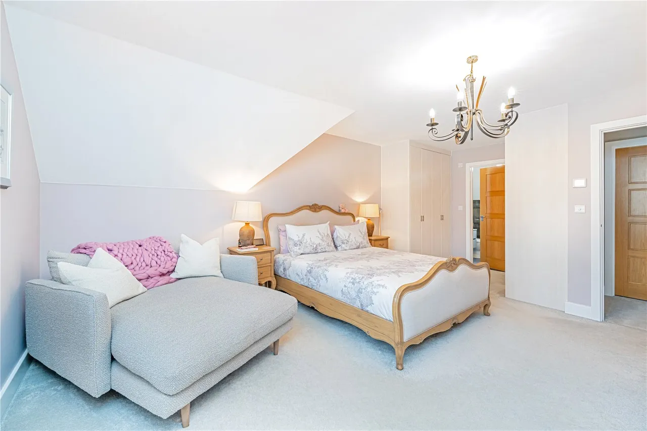 Roper Crescent, Lower Sunbury, TW16 5BA, photo 7