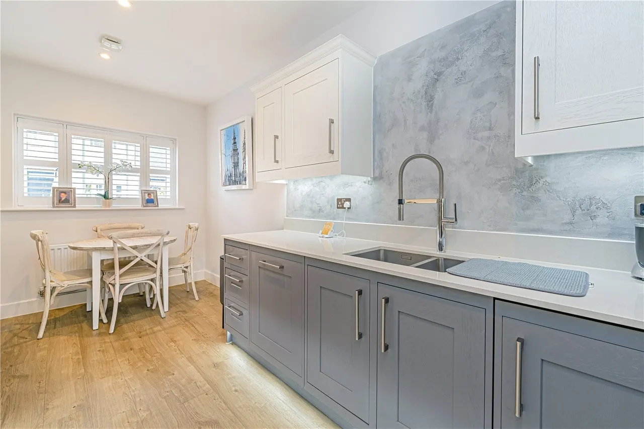 Roper Crescent, Lower Sunbury, TW16 5BA, photo 5