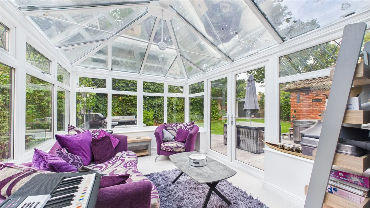 Shrublands Drive, Lightwater, GU18, photo 8