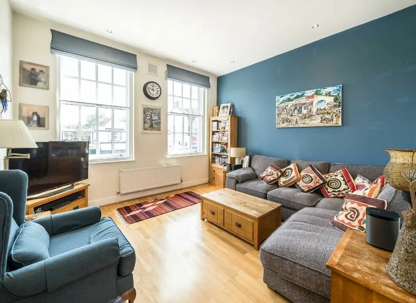 2 bed flat for sale — Streatham High Road, Streatham, SW16