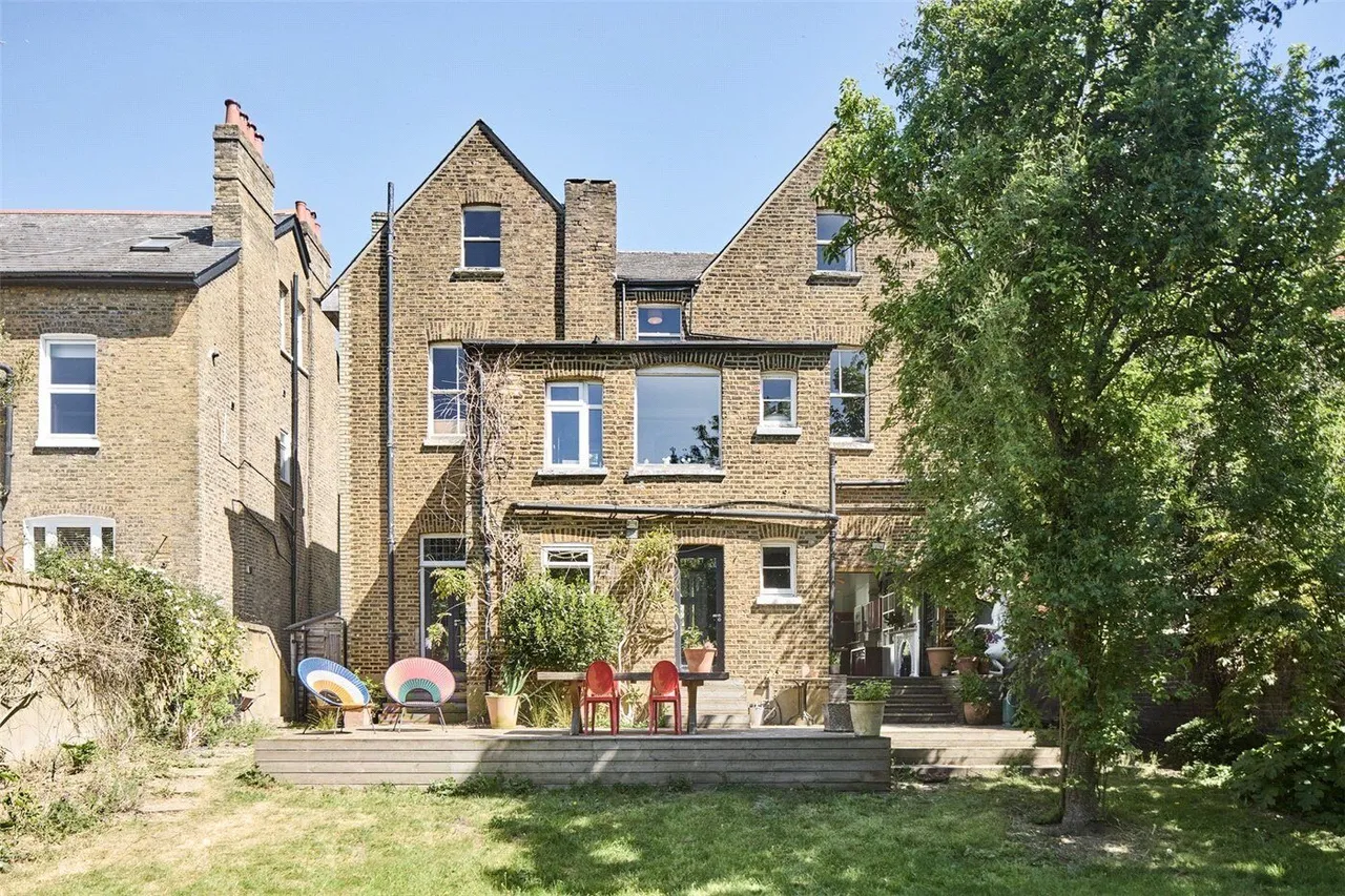 Avenue Crescent, London, W3, photo 5