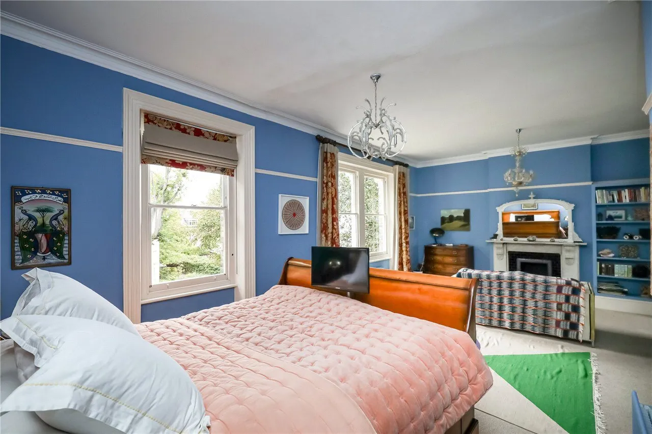 Avenue Crescent, London, W3, photo 22