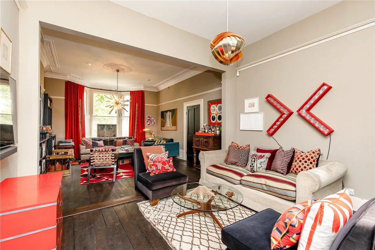 Avenue Crescent, London, W3, photo 43