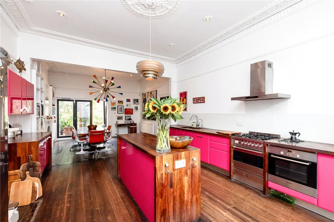 Avenue Crescent, London, W3, photo 38