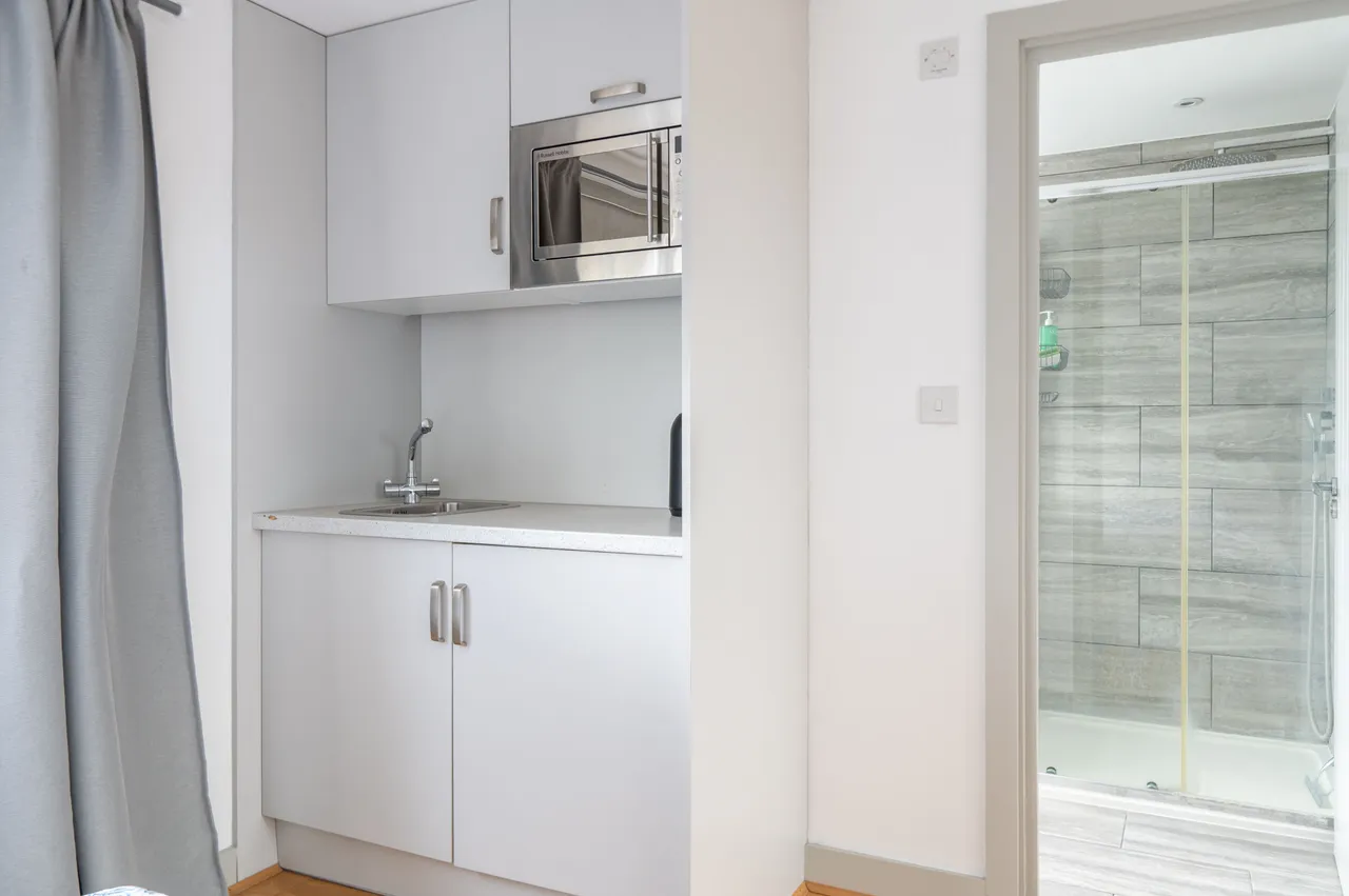 London, NW2, photo 12