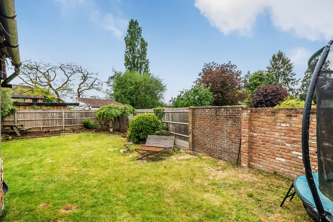 High Street, Limpsfield, RH8, photo 13