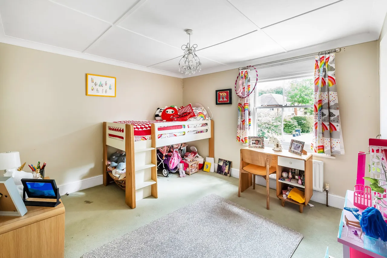 High Street, Limpsfield, RH8, photo 11
