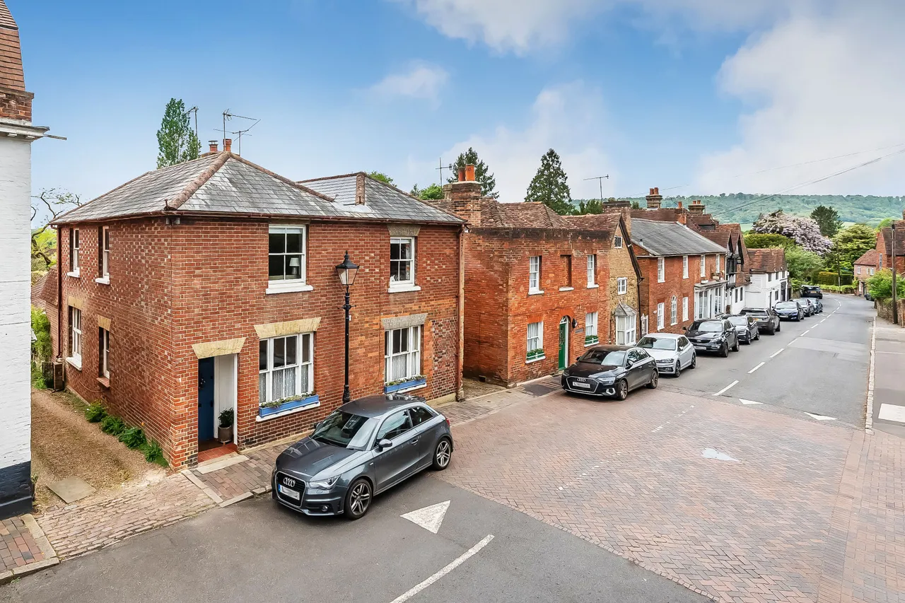 High Street, Limpsfield, RH8, photo 16