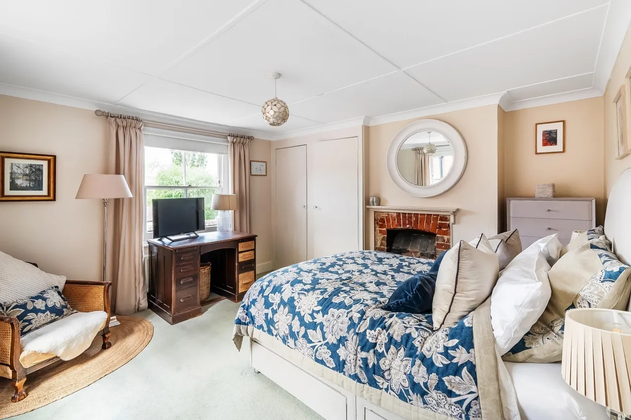 High Street, Limpsfield, RH8, photo 9