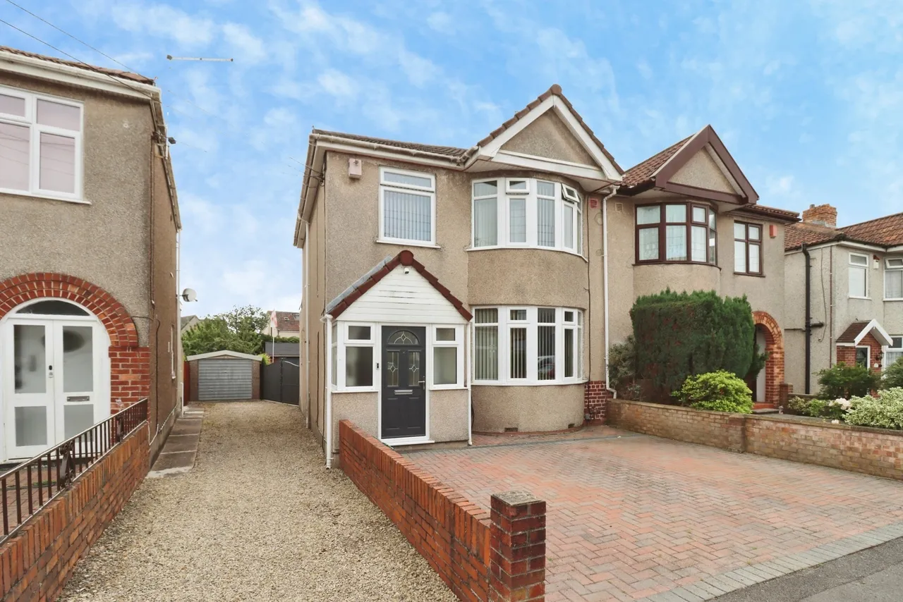 3 bed house for sale — Court Road, Kingswood, Bristol, BS15