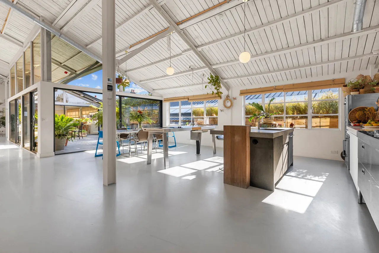 7 bed house for sale, Wotton Road, Brent, NW2