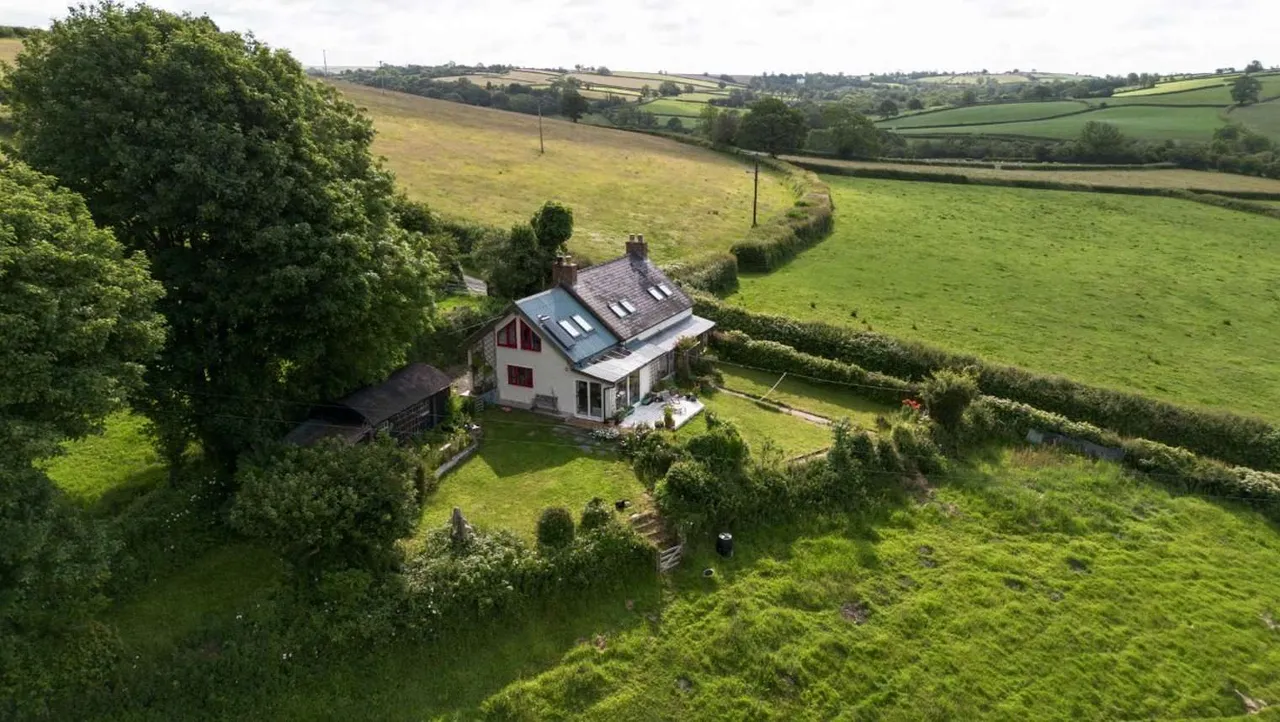 3 bed house for sale — Llanboidy, Whitland, Carmarthenshire, SA34 0EP