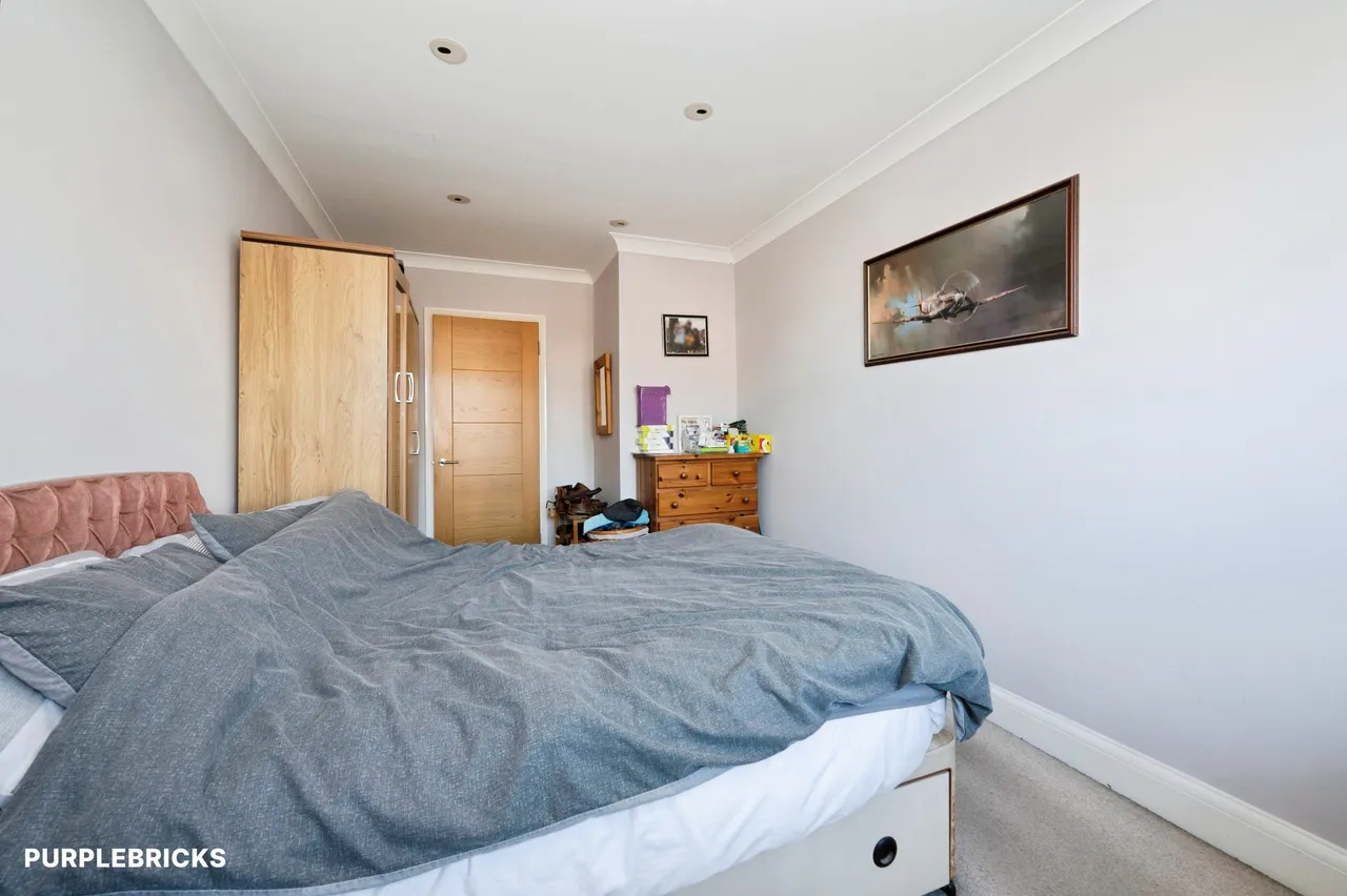 Hemsby Road, Chessington, KT9, photo 16