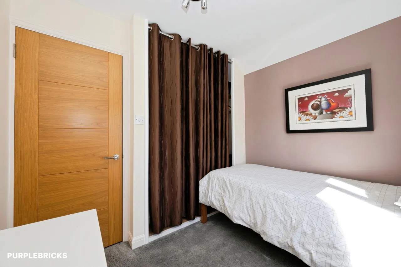 Hemsby Road, Chessington, KT9, photo 28