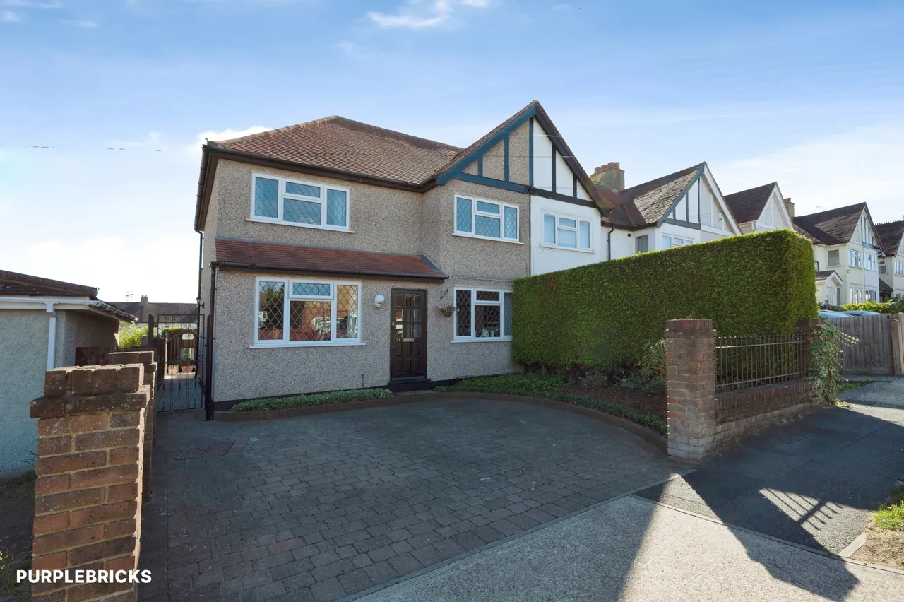 Hemsby Road, Chessington, KT9, photo 43