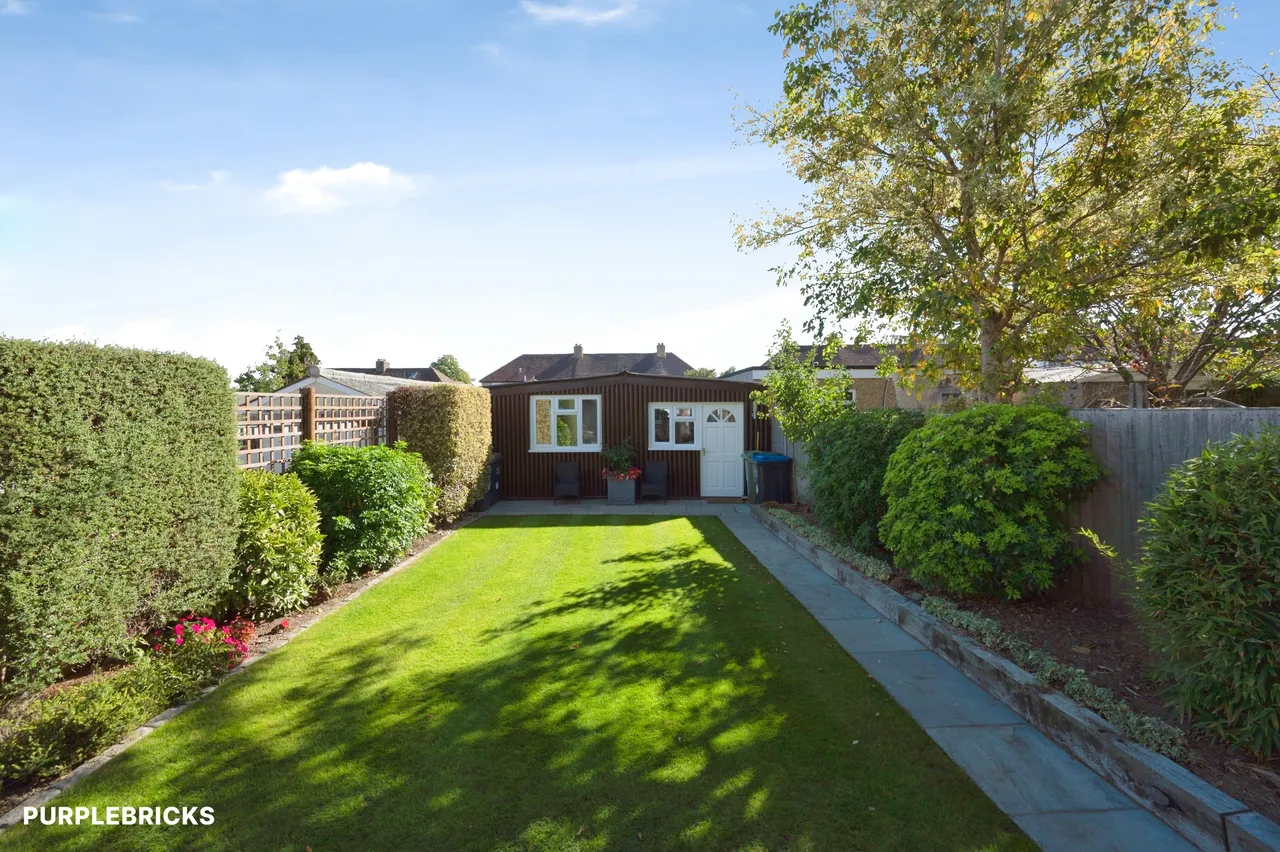Hemsby Road, Chessington, KT9, photo 42