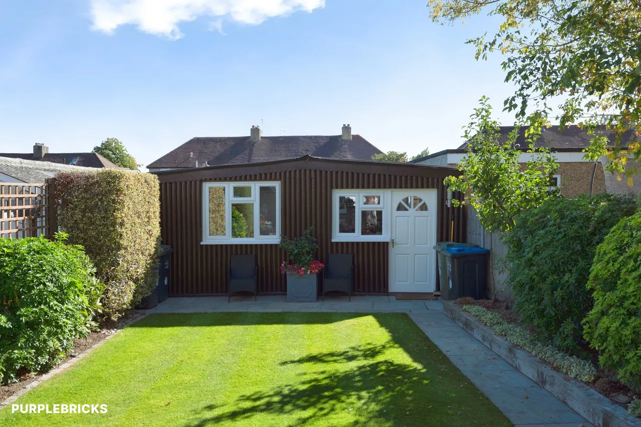 Hemsby Road, Chessington, KT9, photo 41