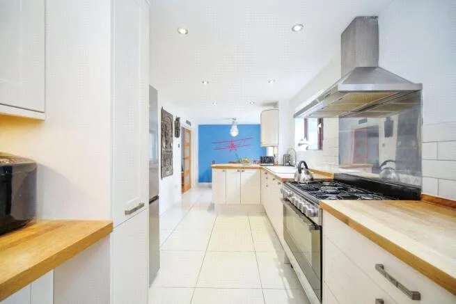 The Copse, Farnborough, Hampshire, GU14 0QD, photo 5