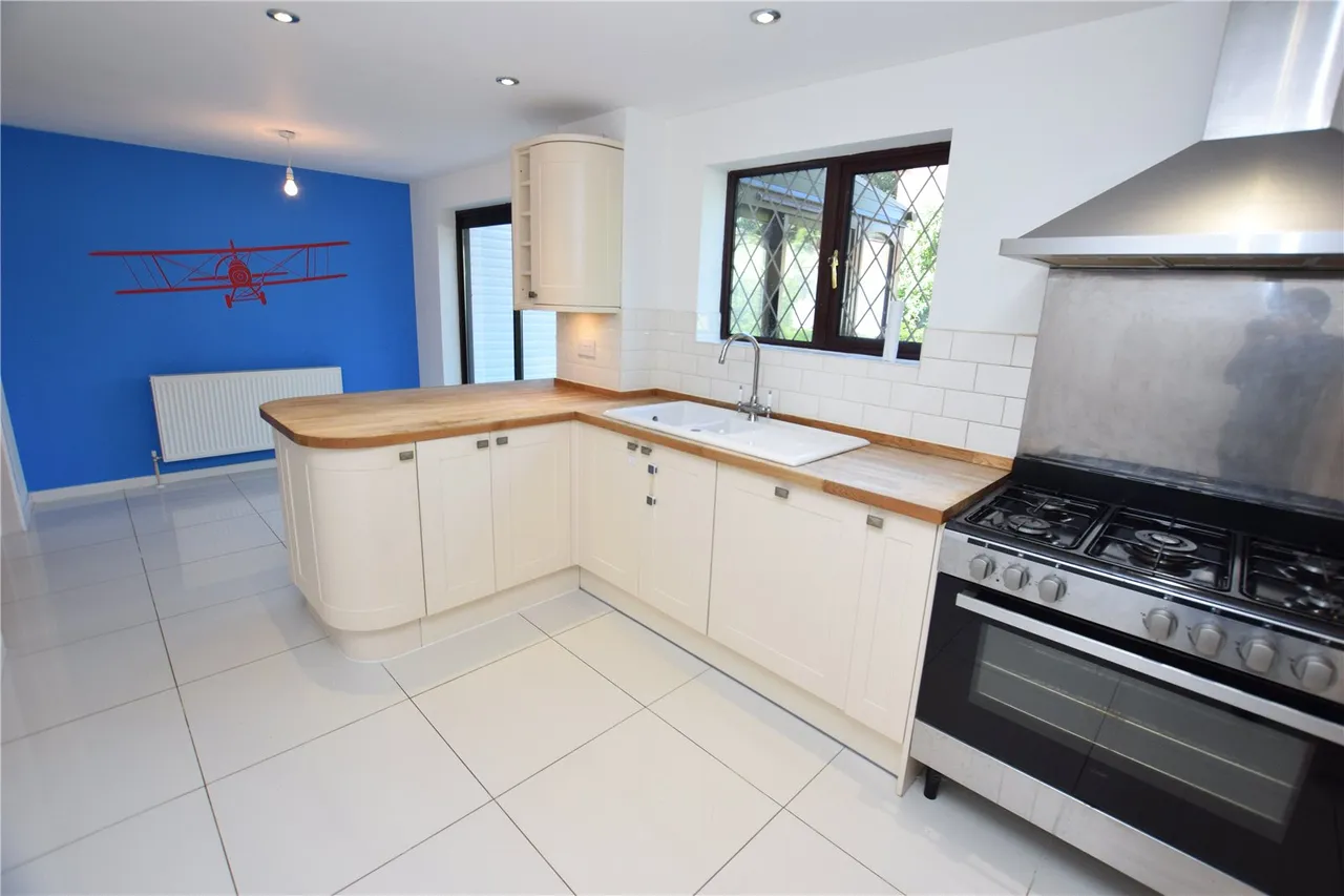 The Copse, Farnborough, Hampshire, GU14 0QD, photo 2