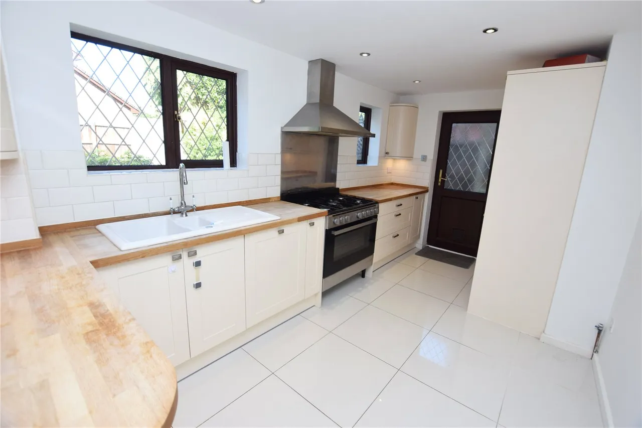 The Copse, Farnborough, Hampshire, GU14 0QD, photo 6