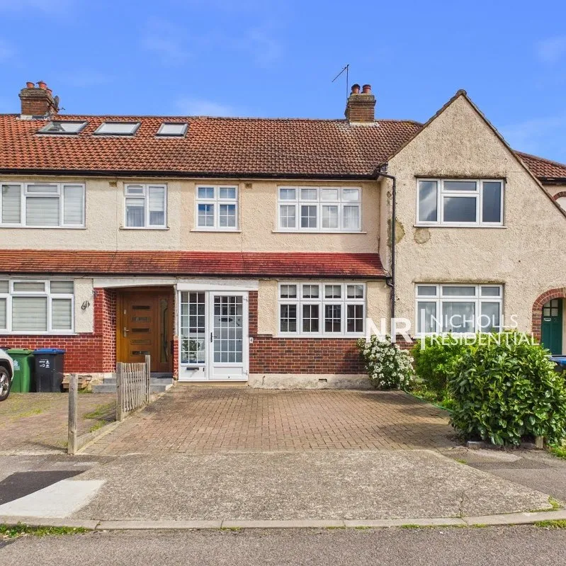 Hartfield Road, Chessington, KT9, photo 17