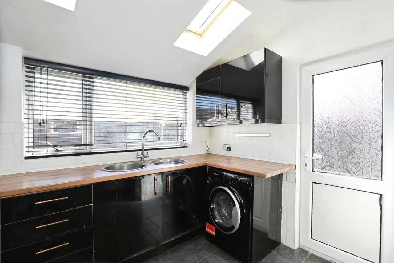 Buxton Avenue, Crewe, Cheshire, CW1, photo 6