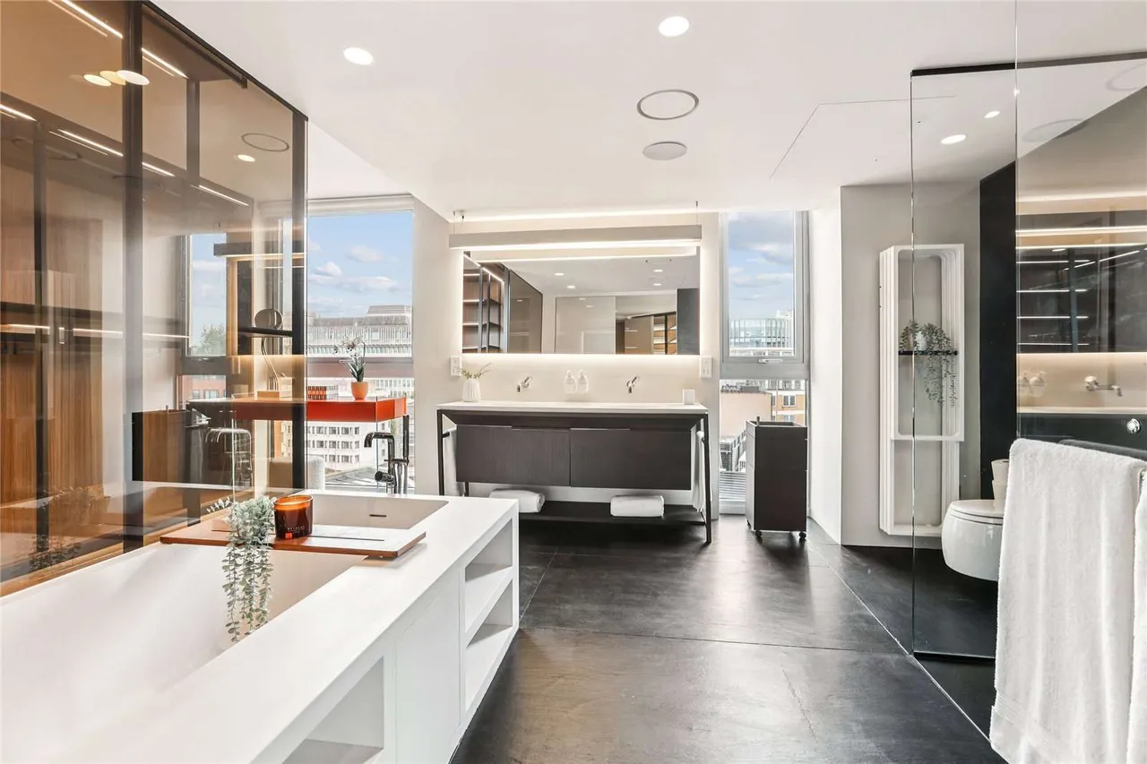 Buckingham Gate, London, SW1E, photo 9