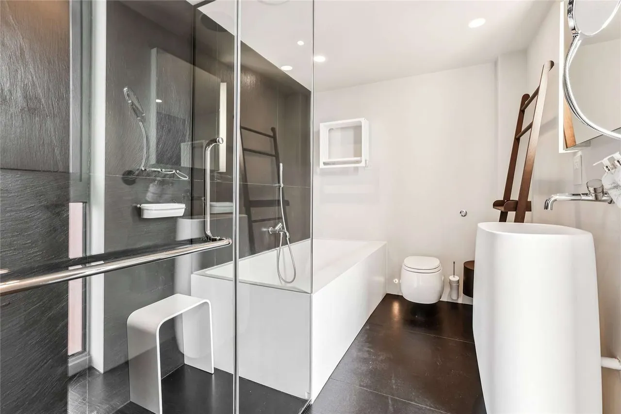 Buckingham Gate, London, SW1E, photo 11