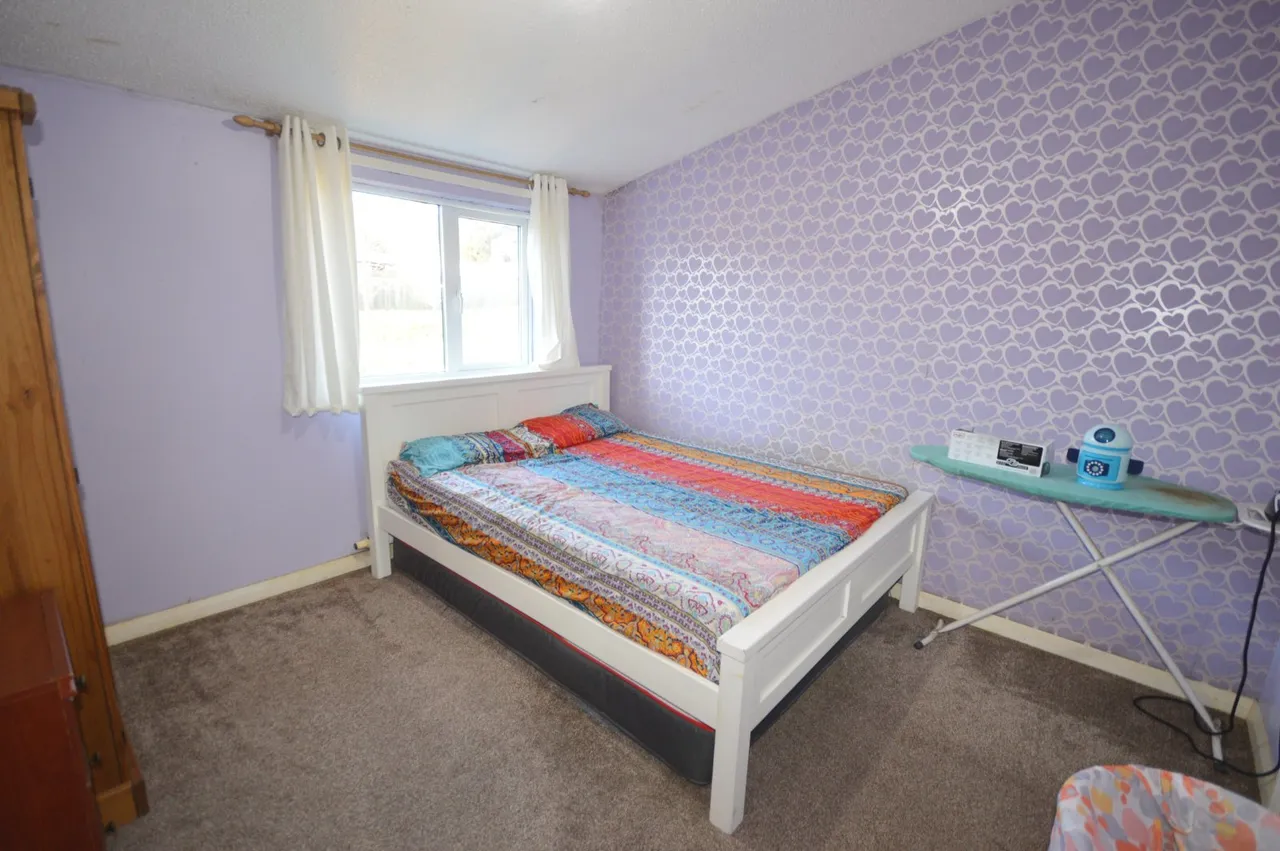 Heol Y Coleg, Newtown, photo 11