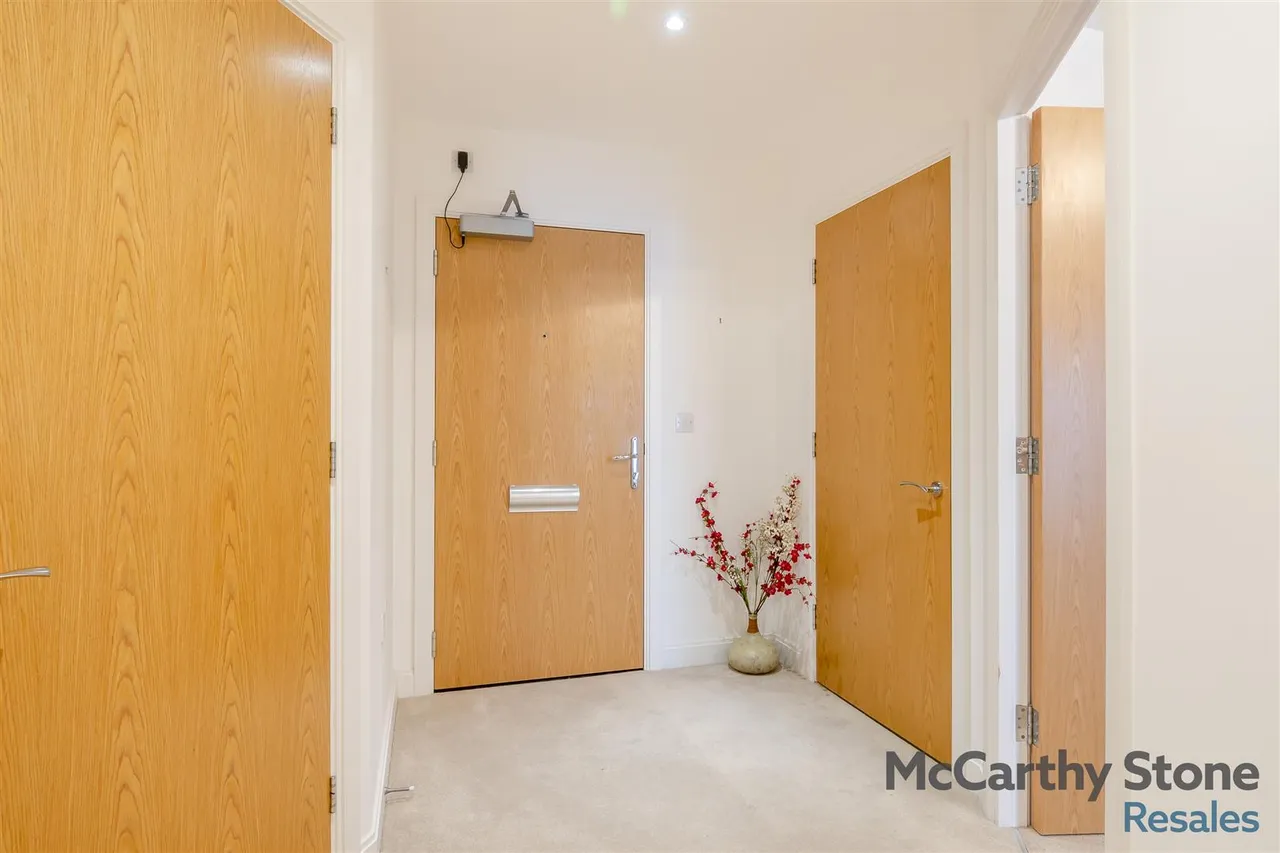 London Road, Knebworth, SG3, photo 5