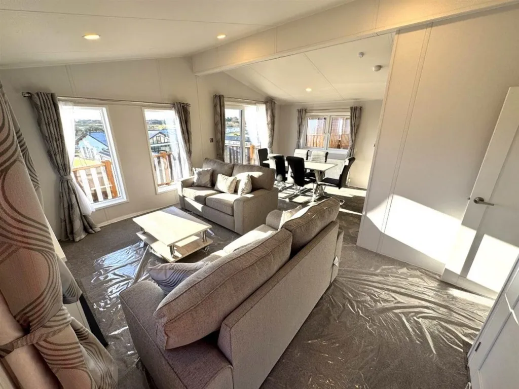 Lon Bryn Mair, Benllech, LL78, photo 8