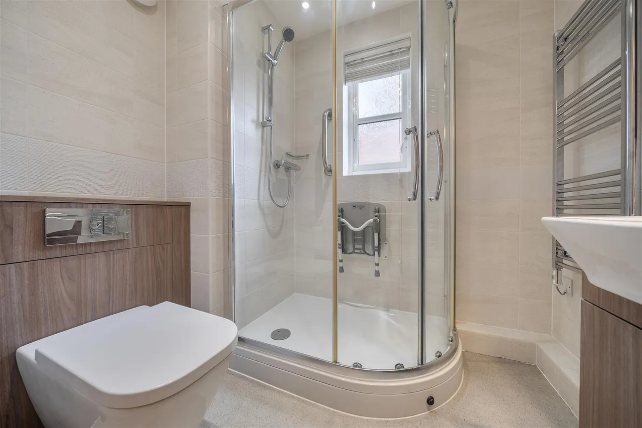 Christchurch Road, Ringwood, BH24, photo 8