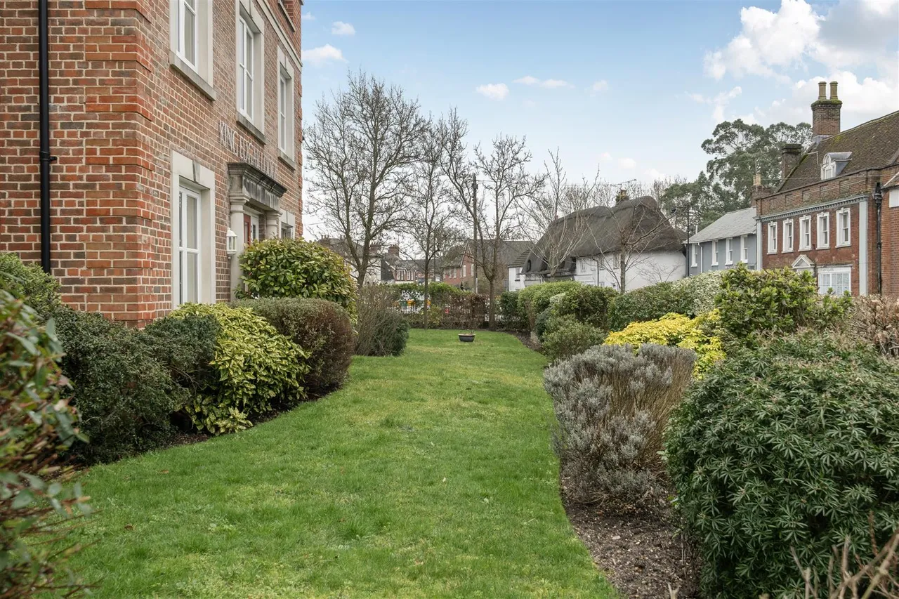 Christchurch Road, Ringwood, BH24, photo 15
