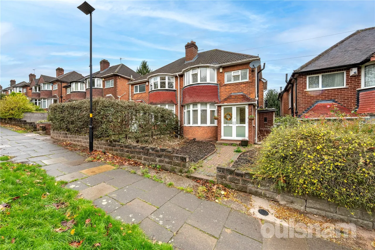 3 bed house for sale — Lickey Road, Rednal, Birmingham, West Midlands, B45 8TF
