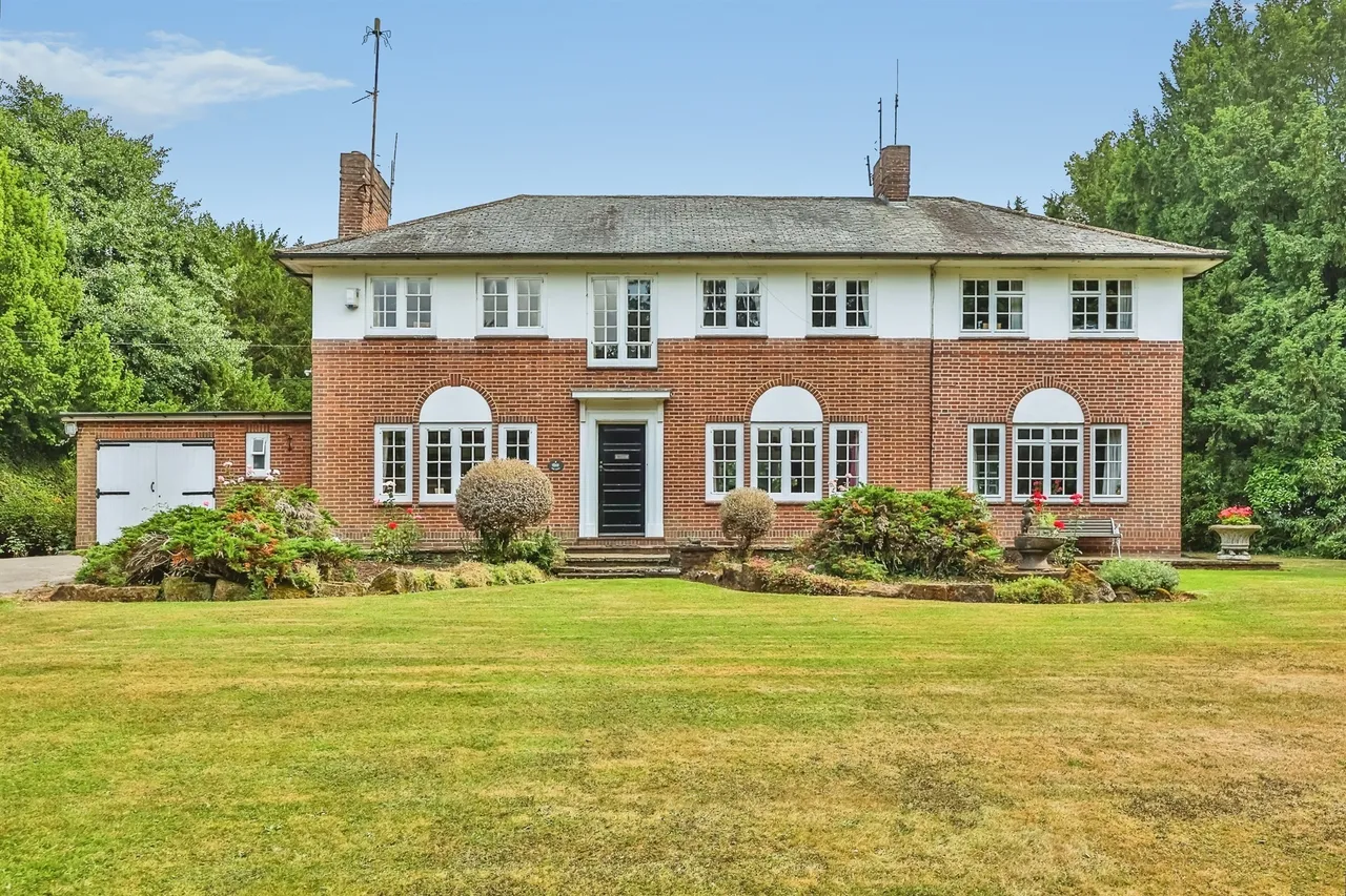 5 bed house for sale — Kimberley Road, Nuthall, Nottingham