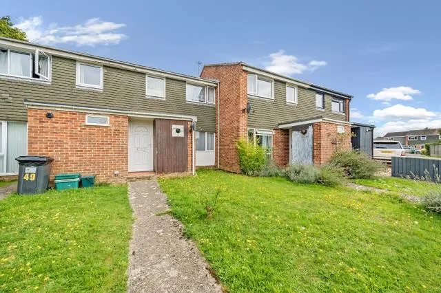 Sagecroft Road, Thatcham, RG18, photo 12