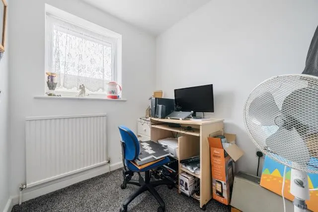 Sagecroft Road, Thatcham, RG18, photo 6