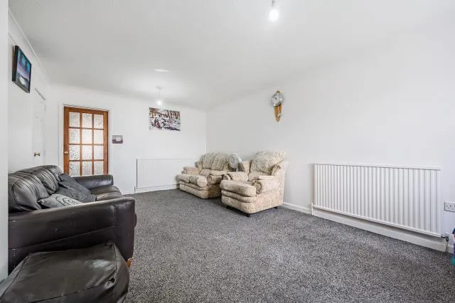 Sagecroft Road, Thatcham, RG18, photo 5